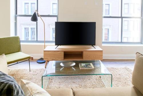 Boston Financial District Apartment | Bold and Spacious 2 Bed in Boston Financial District