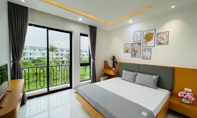 Huong Thuy Apartment | Bon's Homestay - NGUYÊN CĂN 3 phòng ngủ - Hai mặt tiền - Bãi đỗ xe có mái che miễn phí