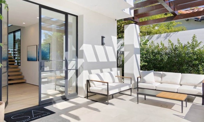 La Brea House | Bonaire Villa by Stay Awhile Villas