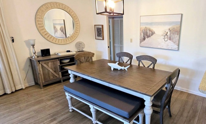 Bonita Bay Condo | Bonita Bay Retreat -Charming 2-bed condo with WiFi, AC, Beach Access via Shuttle