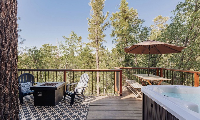 Upper Moonridge Cabin | Bonnie Brae - Ski Chalet