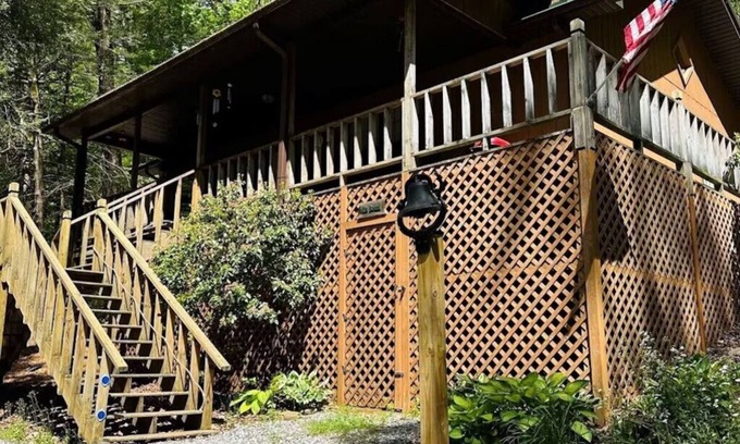 Blairsville Cabin | Bonnie Cabin close to Helton Creek Falls