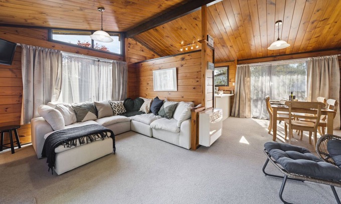 Turangi House | Bonnie Doone - Tūrangi Holiday Home