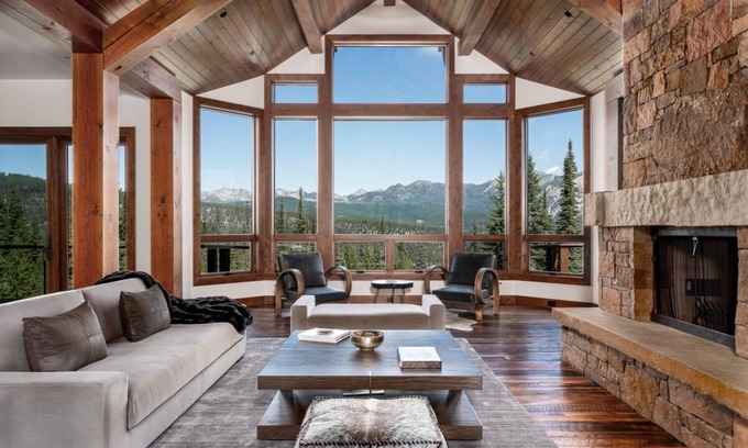 Spanish Peaks House | Book a Winter Getaway Today! Luxurious Estate Home Comfortably Sleeps Up to 12 Guests