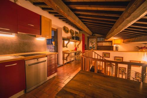 Orvieto House | Book and Bed