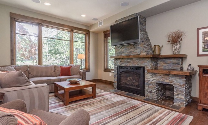 Woodwinds House | Book Fall Stays Today! Townhome with Private Hot Tub, Mountain Views and Grill; Close to Slopes!
