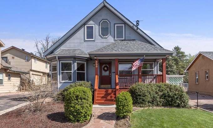 Colorado Springs House | Book now for summer and fall! Free USL Championship soccer tickets !