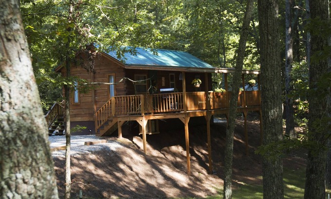 Franklin Cabin | Book Now to Enjoy a Beautiful Weekend in the Mountains!