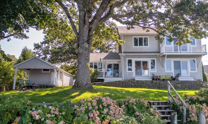 Narragansett House | BOOK YOUR FALL GETAWAY NOW! WATERFRONT HOME, PRIVATE DOCK-BEACH AREA. SUNSETS
