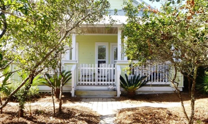 Seacrest Cottage | Book your Fall Break dates now! Pet friendly too!
