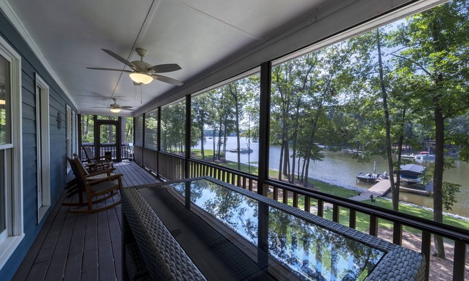 Buckhead House | Book Your Getaway At This 4 Bedroom Lakeside Hideaway @ Sugar Creek
