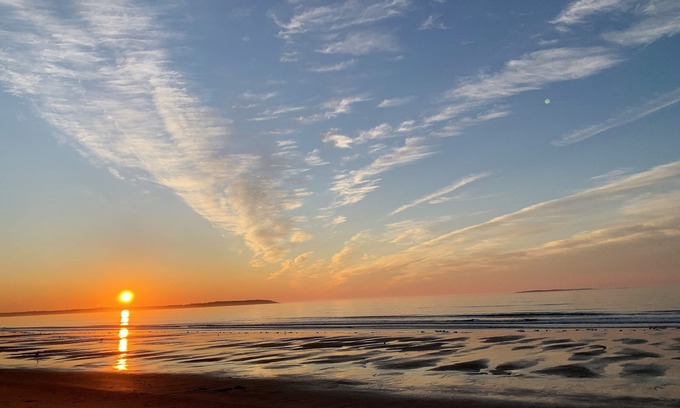Camp Ellis House | Booking 2025 summer weekly's now! Sleeps 10, steps from beach & 4 miles to OOB!