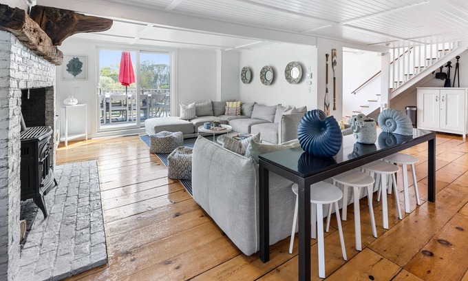 West Chatham House | Booking for 2025 now! WATERVIEWS! 4min drive to Hardings Beach!