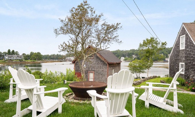 Boothbay Harbor Cottage | Boothbay Harbor Cottage Overlooking Mill Cove