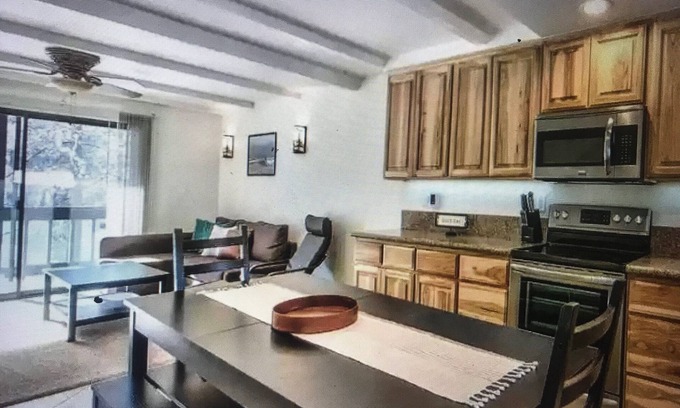 Norden Condo | Boreal condo 3 bed 2 bath near Boreal, Soda Springs on Boreal Lake & near Donner