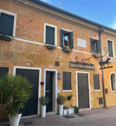 Treviso Apartment | Borgo Cavour Santi40