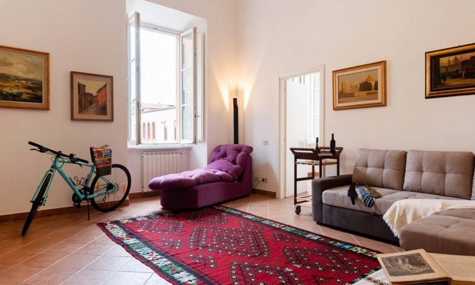 Pisa City Centre Apartment | Borgo Stretto Roomy Apartment x5