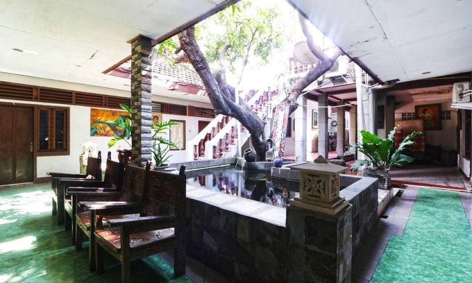 Kebon Sirih Hotel | Borneo Hostel