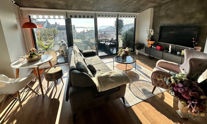 Ortakoy House | Bosphorus Seaview flat & Alexa smart home