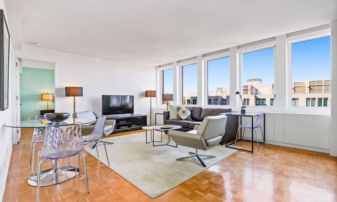 Back Bay Apartment | Boston One Bed With Luxury Building Amenities