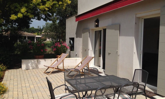 Cassis Villa | Bottom of independent 60m2 villa, 2 bedrooms, large terrace and golf ball