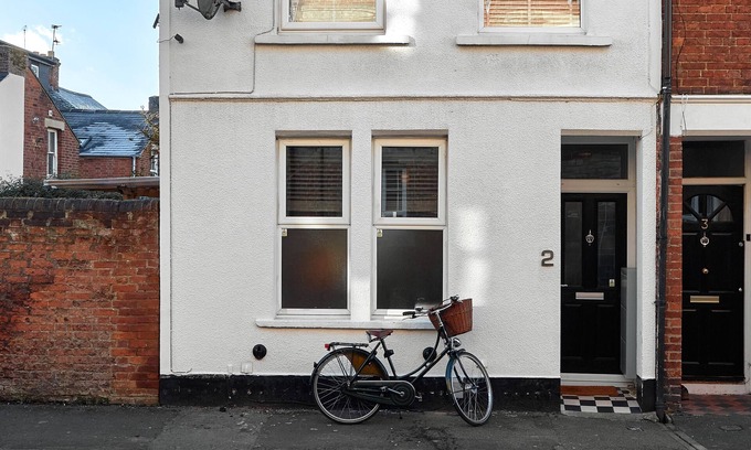 Oxford City Centre House | Boujee, chic city centre house