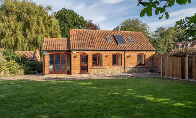 Irstead Apartment | Boundary Lodge | East Ruston Cottages