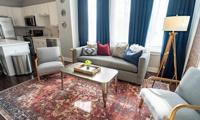 Chestnut Hill House | Boutique Hideaway near the Gulch, 12th South, WeHo, Downtown - All Right at Your Doorstep!