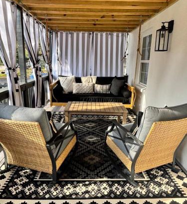 Fort Myers River District Villa | Boutique Retreat in heart of River District with salt water spa