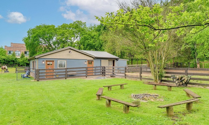 Franklin Apartment | Boutique-Style Barn Stay 4 Mi to Franklin Main St