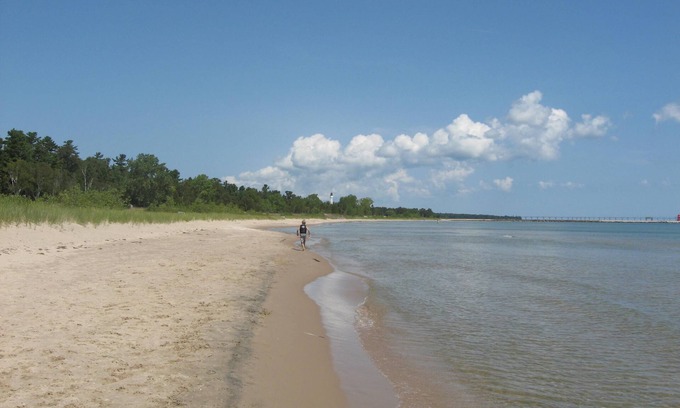 Sturgeon Bay House | Boyer Beach House-book your quiet winter escape-Spectrum Fiber Optics-fireplace