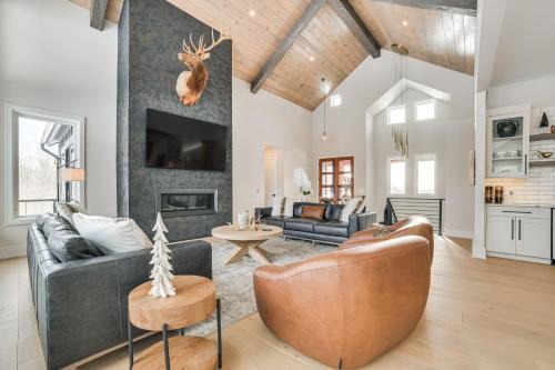 Boyne Falls House | Boyne Mtn Retreat with Hot Tub and Shuttle to Resort!