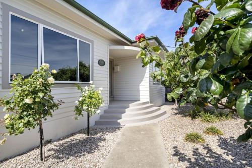 Invermay House | Bradman House CBD Launceston Invermay + Free WIFI