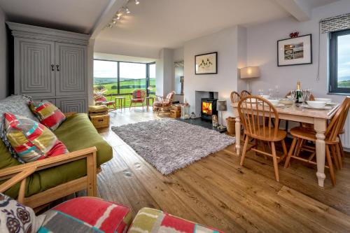 Llanengan House | Brambles