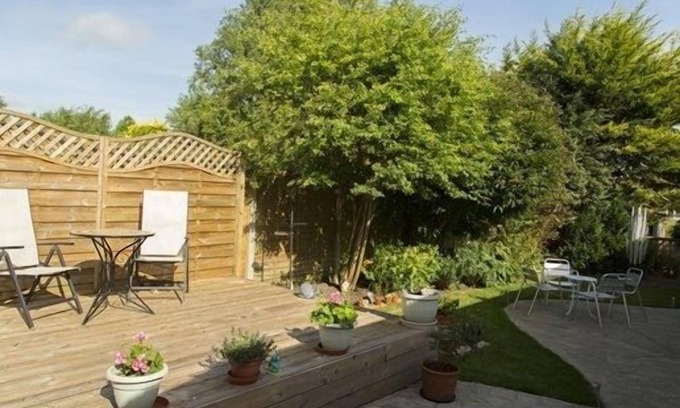 Poundbury Bed & Breakfast | Bramlies