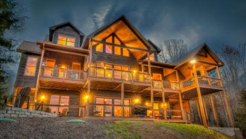 Mineral Bluff House | Branch Oak Manor