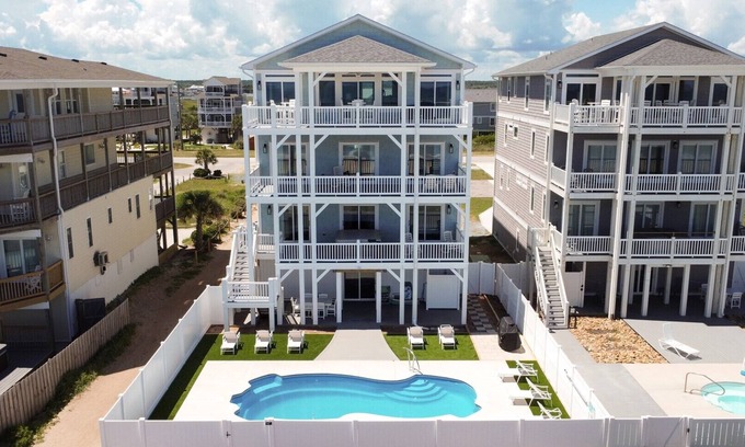 McCutcheon Field House | BRAND NEW 10 Bedroom Oceanfront Estate | Private Pool, Hot Tub, Elevator
