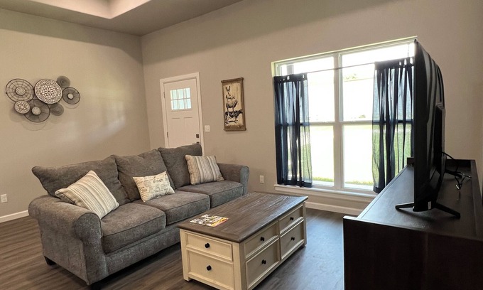 Coweta House | Brand new 3-bedroom, walk to Coweta's Historic Broadway District with WiFi, AC