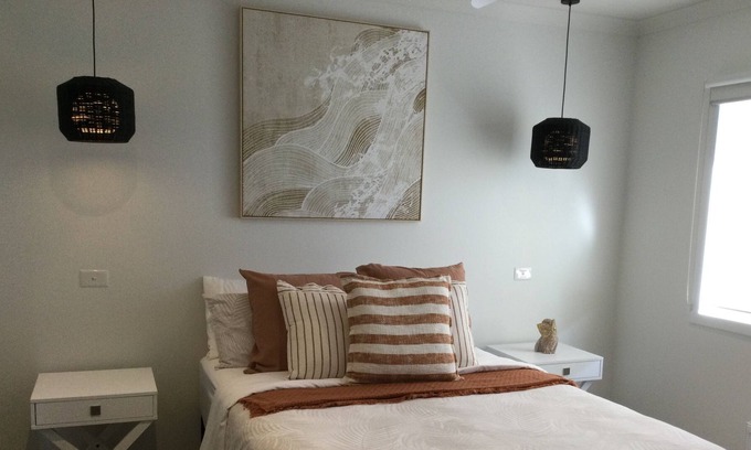Ocean Grove Bed & Breakfast | Brand new accomodation close to Beach and amenities.