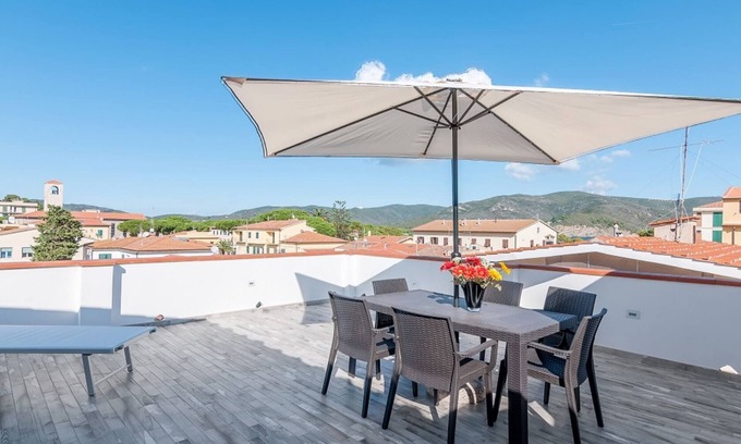 Marina di Campo Apartment | Brand new apartment with a wonderful terrace