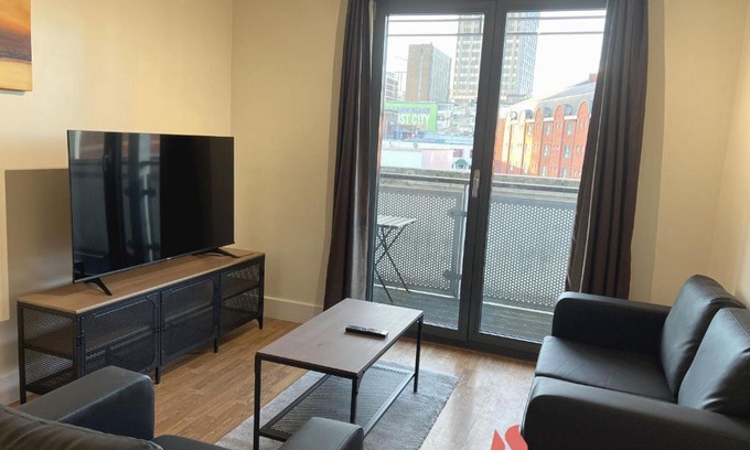 Theatreland Birmingham Apartment | Brand New Arcadian Centre One Bedroom - Balcony - Bullring