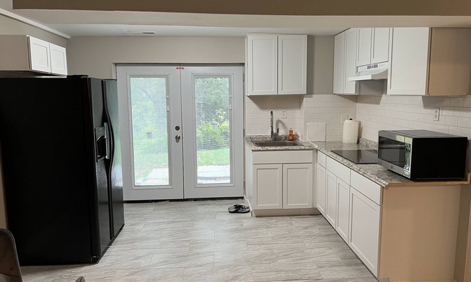 Woodbridge House | Brand new Basement Apartment in a good neighborhood everything within 2 miles