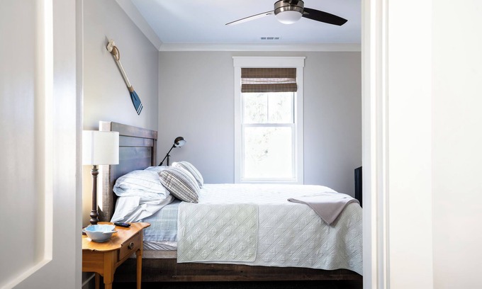 Northwest Quadrant House | Brand New Charming Cottage :2-bedroom house with AC in Downtown Beaufort