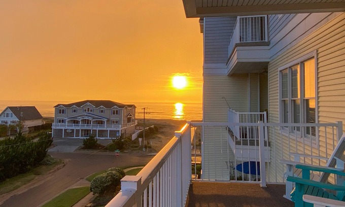 Sandbridge Apartment | Brand-new condo steps from beach with balcony, WiFi, pool & gym