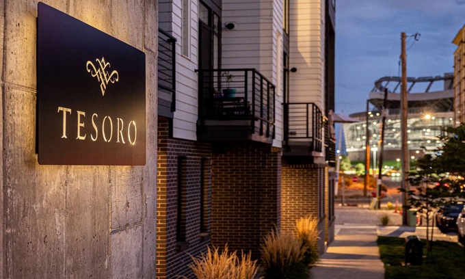 Jefferson Park Condo | Brand New Condo | Walk to Empower Stadium | Tesoro