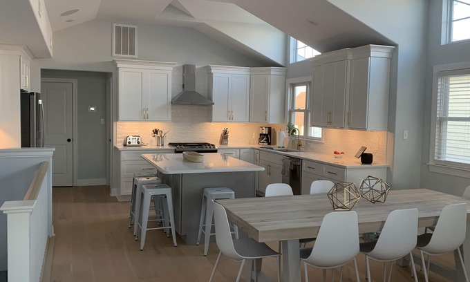 Sea Isle City House | Brand new construction in the heart of Sea Isle!