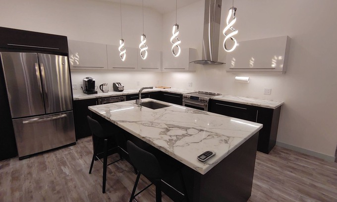 Meaford Apartment | Brand New Country View Loft with Hot Tub