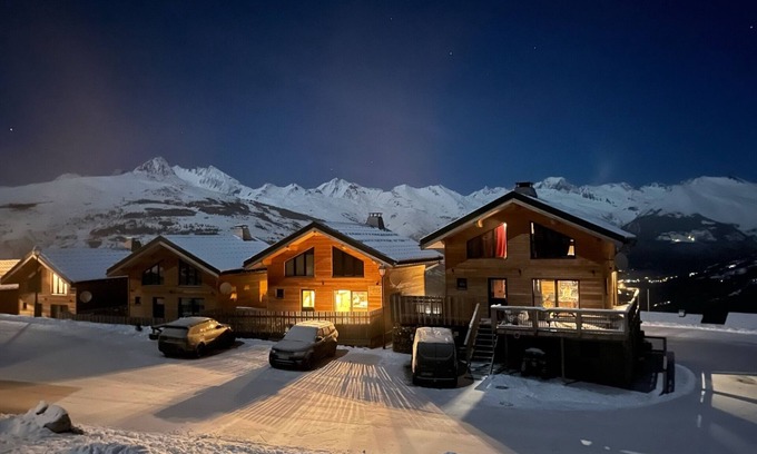 Bellentre Ski Chalet | Brand new Chalet La Plagne-Les Coches with superb views of Mont Blanc