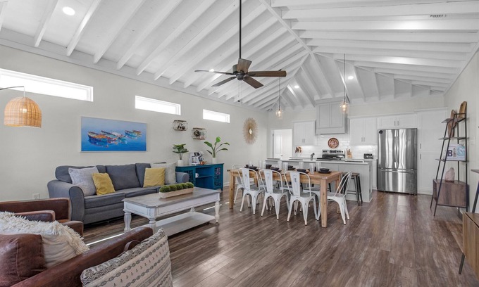 Royal Lagoons Cottage | Brand New! Granary House~Coastal Getaway