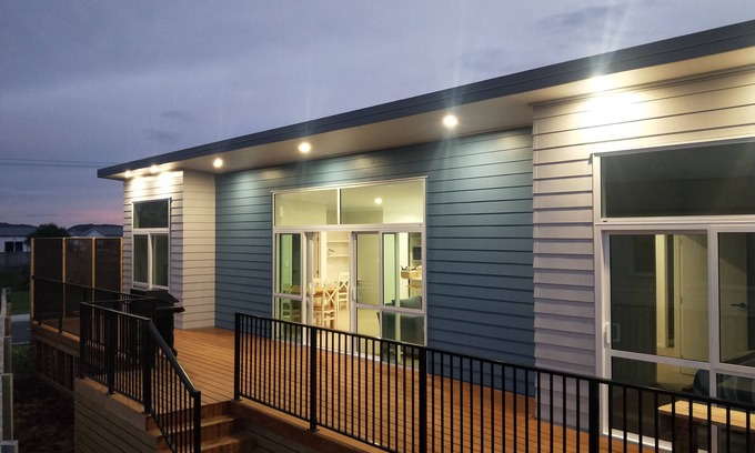 Waihi Beach House | Brand new Holiday Home 400m From Beach